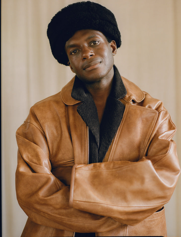 SUEDE BACK CURLY HAIR SHEEPSKIN CAP BLACK