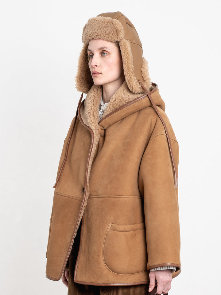 LEATHER BACK CURLY HAIR SHEEPSKIN TRAPPER HAT