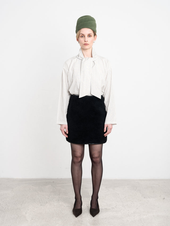 LEATHER BACK CURLY HAIR SHEEPSKIN SADIE MINI SKIRT