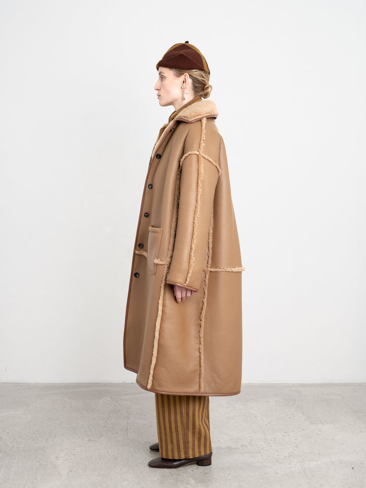 LEATHER BACK CURLY HAIR SHEEPSKIN SEAM-OUT ROO COAT