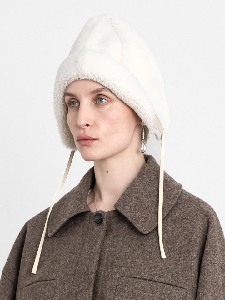 SHEARLING BONNET