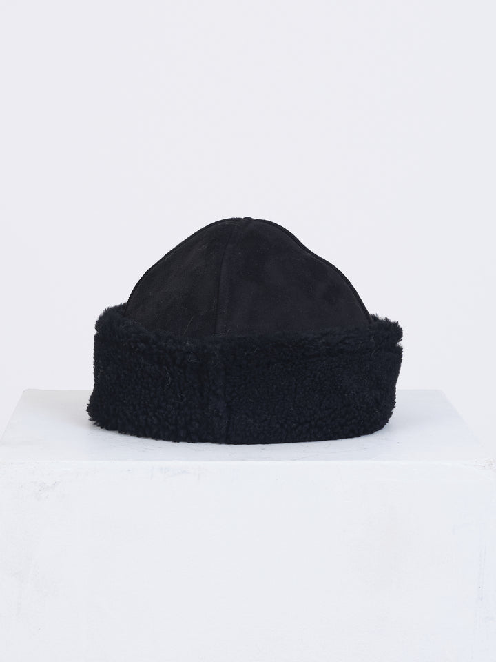 SUEDE BACK CURLY HAIR SHEEPSKIN CAP