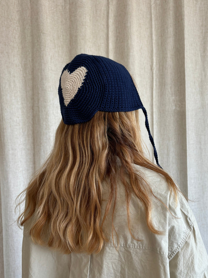 CROCHET HEART BONNET