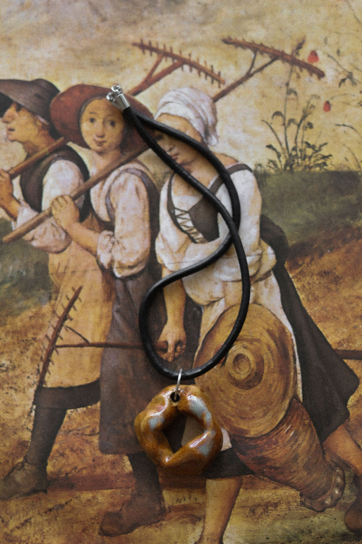 CERAMIC NECKLACE