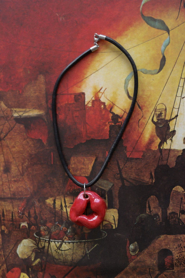 CERAMIC NECKLACE