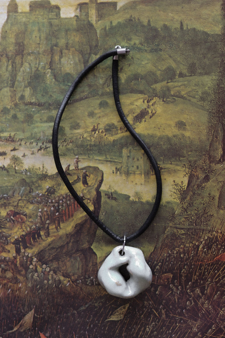 CERAMIC NECKLACE