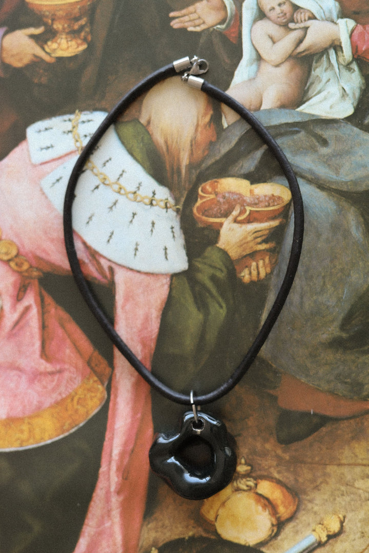CERAMIC NECKLACE