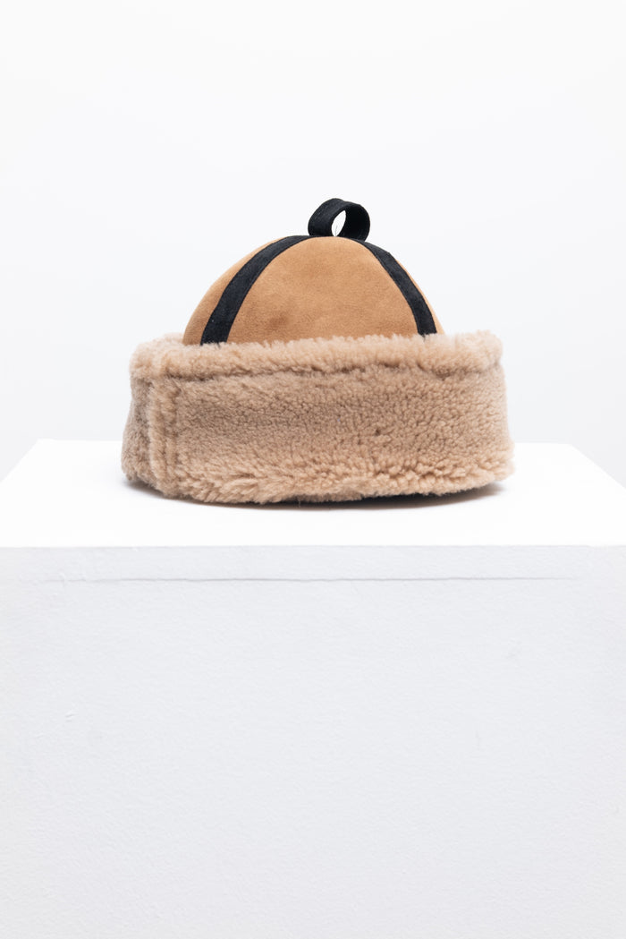 Sheepskin Cap With Contrast Binding and Loop - Tan/Black