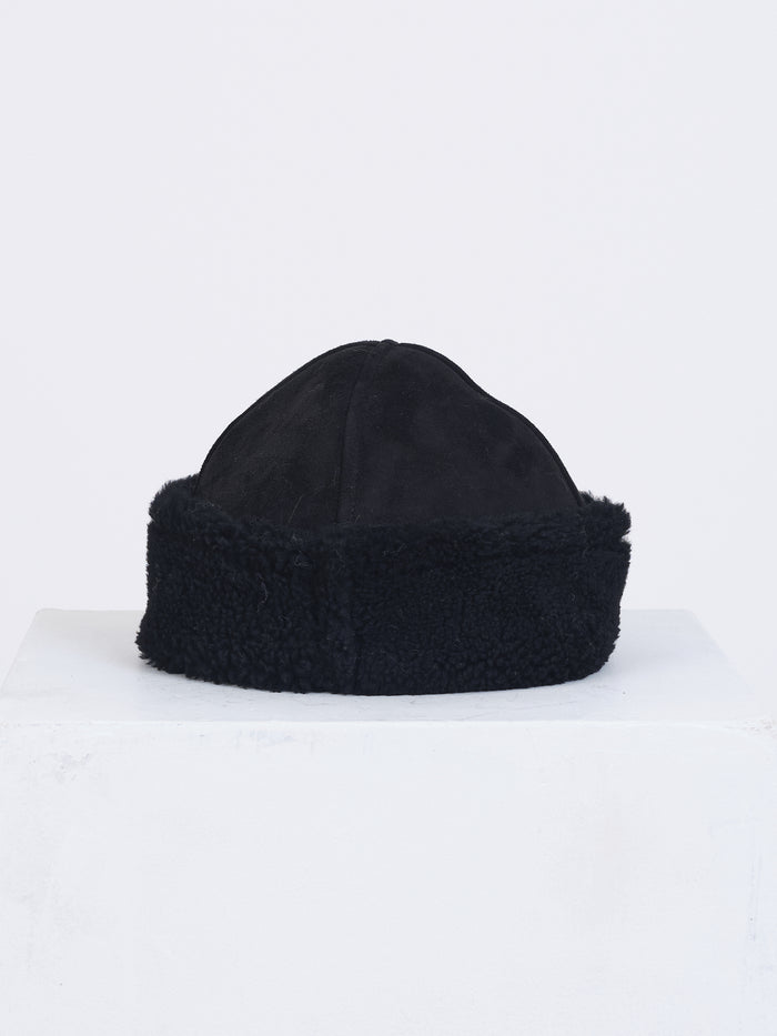 Suede Back Curly Hair Sheepskin Cap Black