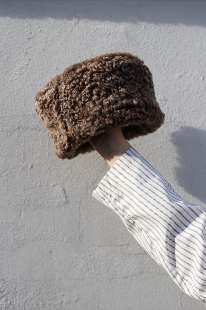 TEDDY CURLY HAIR PILLBOX HAT